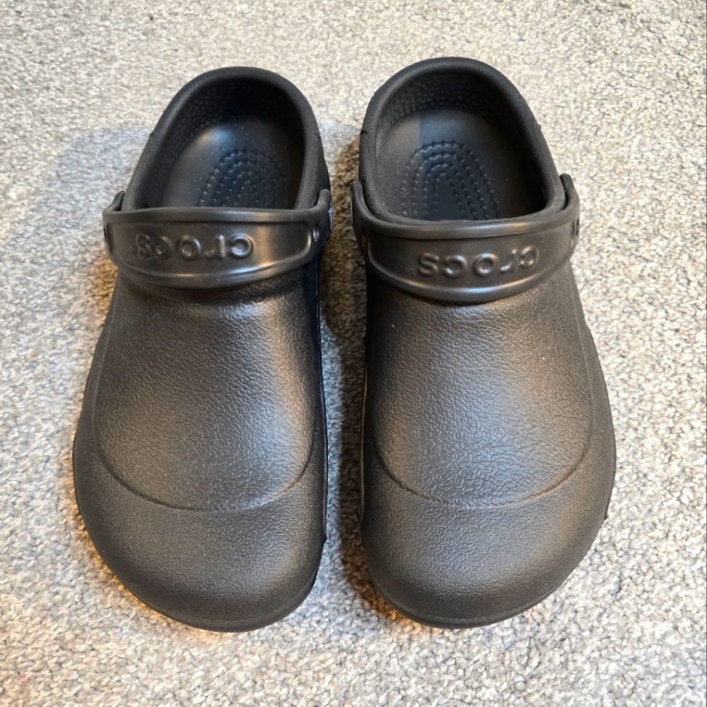 Crocs Black Unisex Nwot